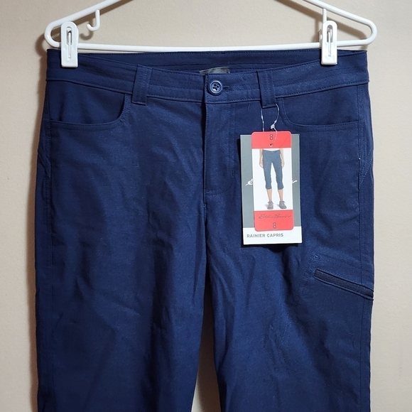 Eddie Bauer Rainier streched cargo capris color dark blue size 8 - Picture 2 of 8